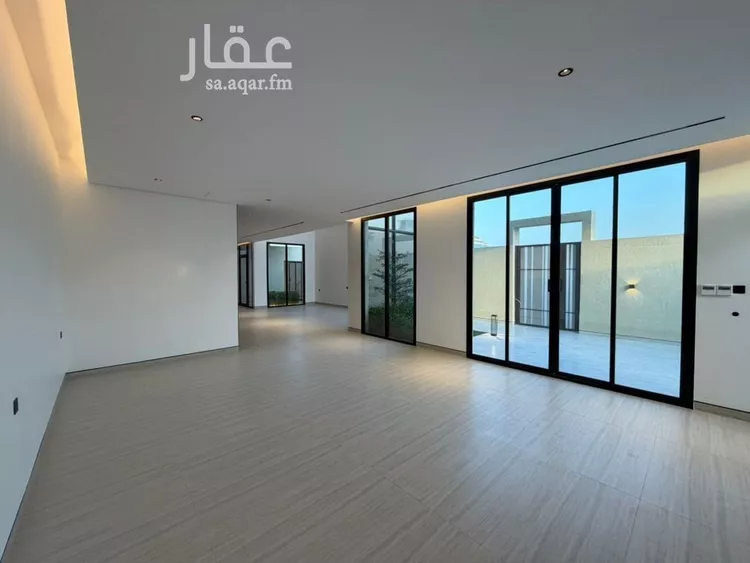 فيلا للبيع في شارع مساعد بن أحمد السديري, حي العارض, مدينة الرياض, منطقة الرياض صورة 3