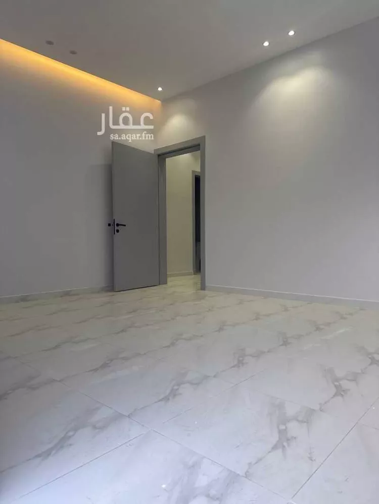 دور للبيع في شارع شاهين, حي العزيزية, مدينة الرياض, منطقة الرياض صورة 3