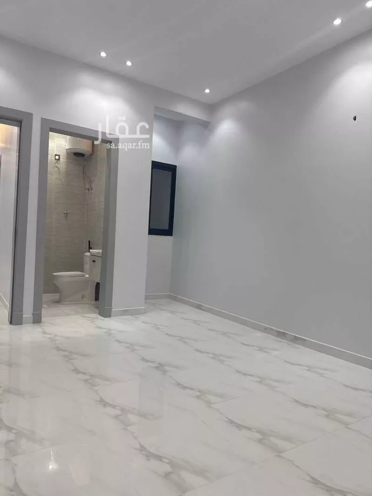 دور للبيع في شارع شاهين, حي العزيزية, مدينة الرياض, منطقة الرياض 11