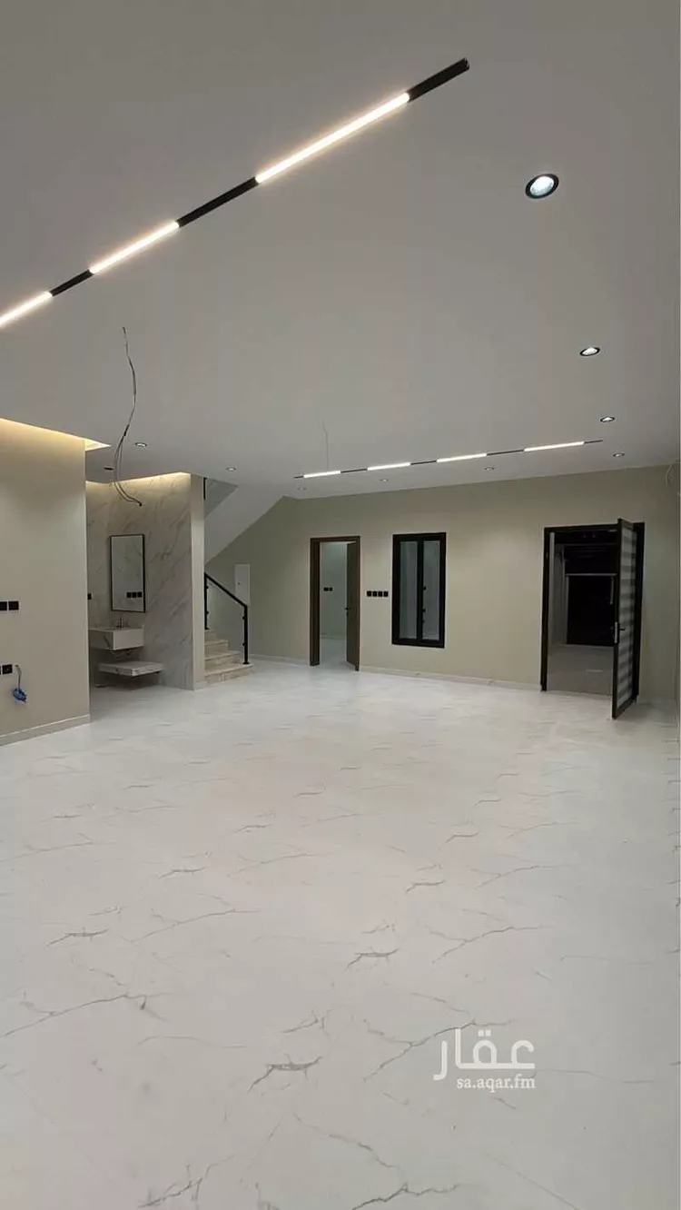 فيلا للبيع في شارع ابو نصر السلمي, حي الحزم, مدينة القطيف, المنطقة الشرقية صورة 3