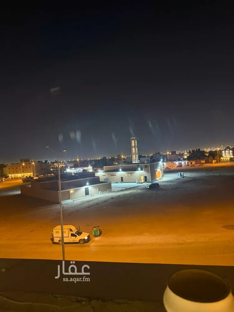 Floor for Rent in Riyadh Al Janadriyah صورة 3