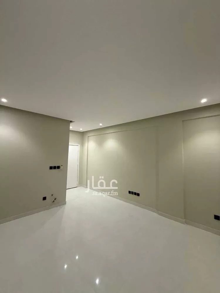 عمارة للبيع في شارع طريق المدينة المنورة, حي العوالي, مدينة الرياض, منطقة الرياض صورة 4