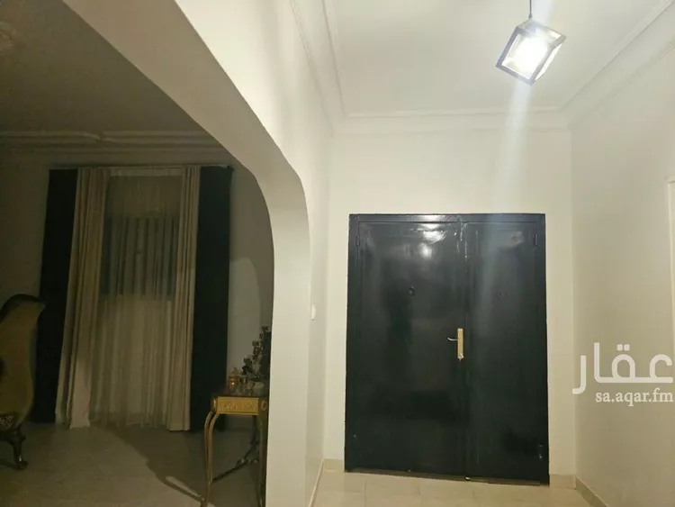 فيلا للبيع في شارع الأمير عبدالله بن فيصل بن عبدالعزيز, حي الملك سلمان, مدينة الرياض, منطقة الرياض