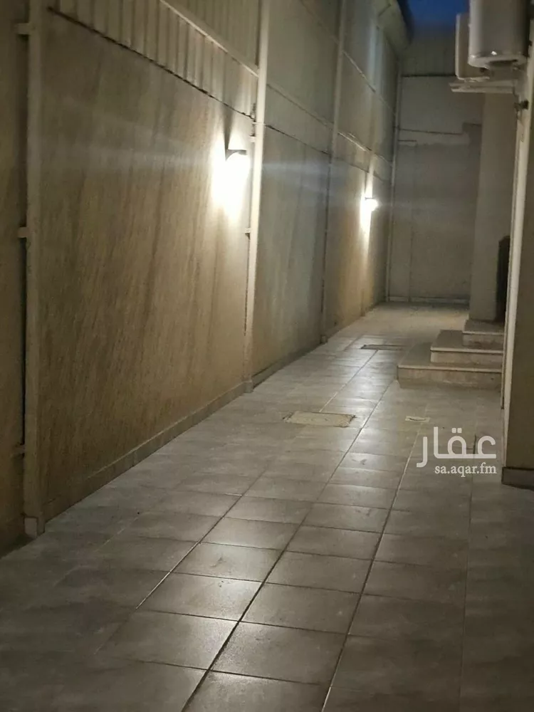 فيلا للبيع في شارع الأمير عبدالله بن فيصل بن عبدالعزيز, حي الملك سلمان, مدينة الرياض, منطقة الرياض صورة 3