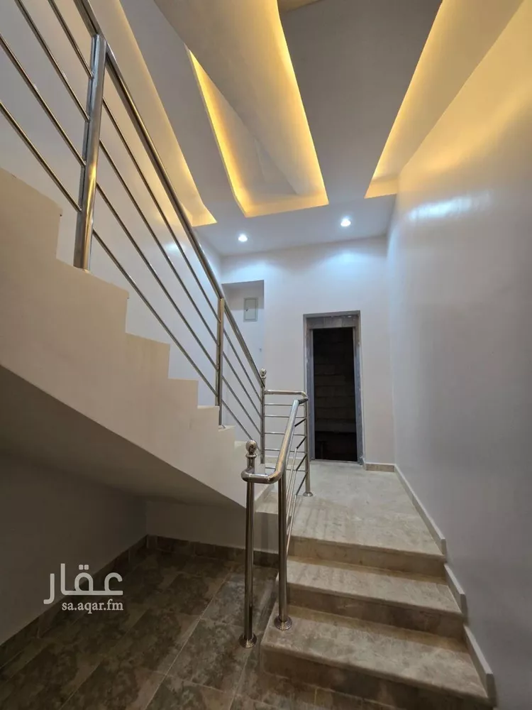 Floor for Sale in Riyadh Tuwaiq 12