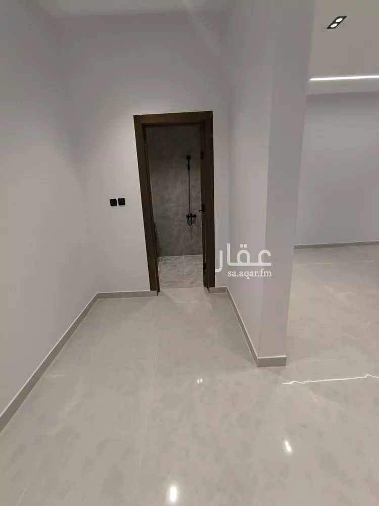 فيلا للبيع في شارع عبدالحميد بن جبير, حي طويق, مدينة الرياض, منطقة الرياض 19
