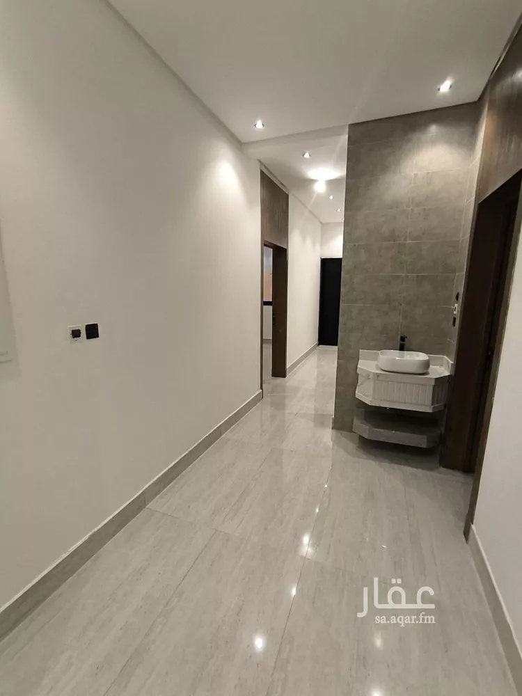 دور للبيع في شارع عيسى بن إبراهيم الربعي, حي طويق, مدينة الرياض, منطقة الرياض صورة 5
