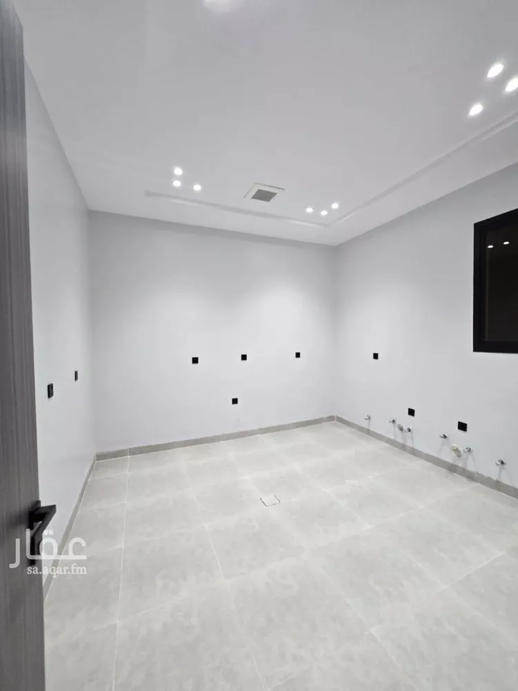 Floor for Sale in Riyadh Tuwaiq 7