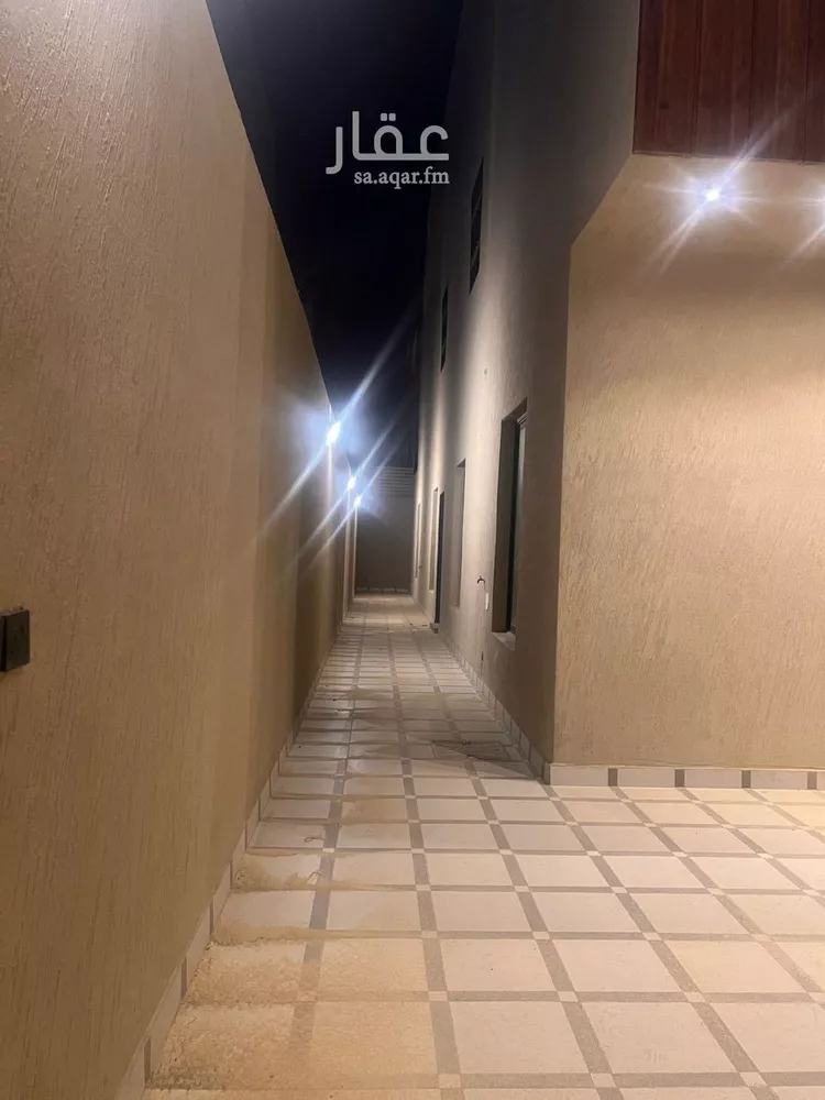 دور للبيع في شارع محمد بن شقران, حي طويق, مدينة الرياض, منطقة الرياض صورة 2