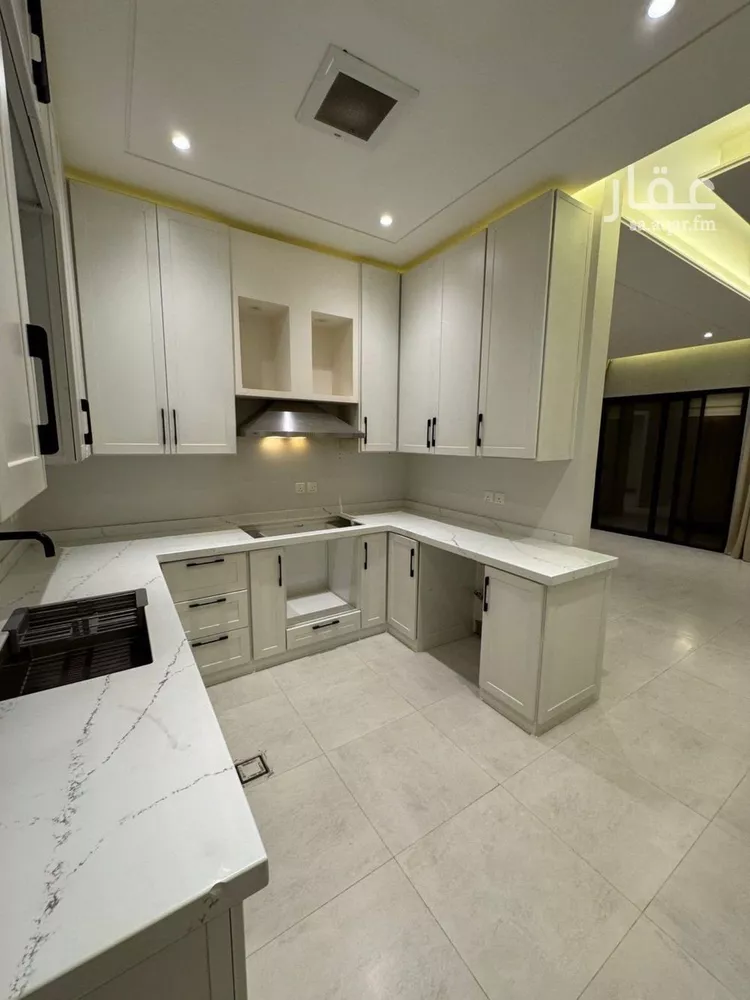 شقة للبيع في شارع احمد بن سعيد ابن الهندي, حي العارض, مدينة الرياض, منطقة الرياض صورة 2