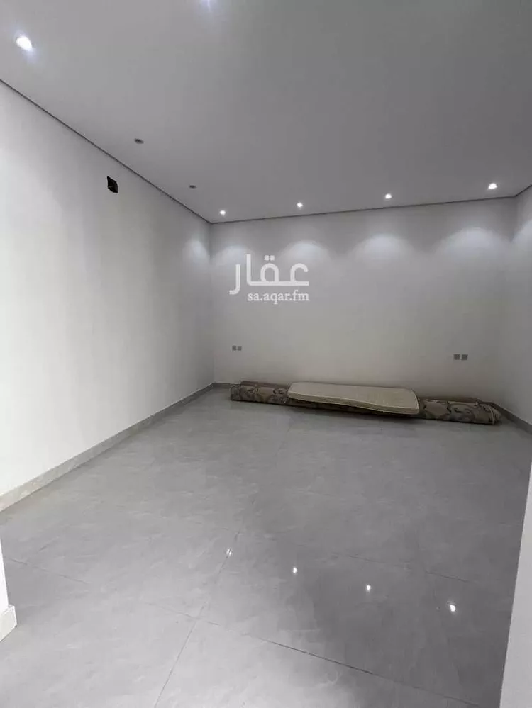 Floor for Sale in Riyadh Al Qadisiyah صورة 4