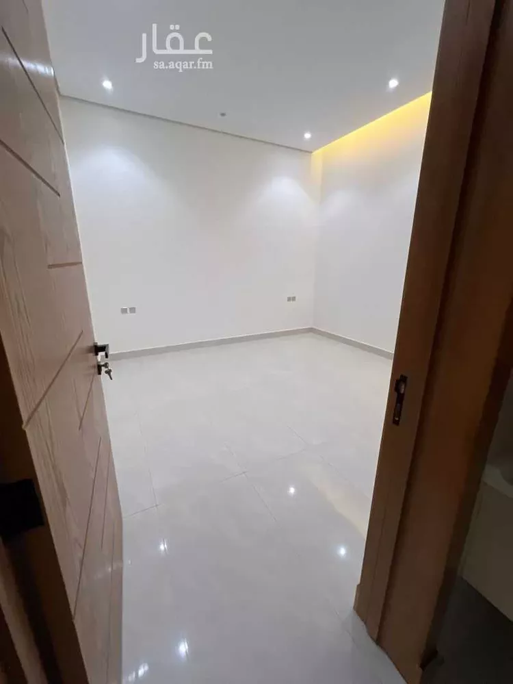 Floor for Sale in Riyadh Al Qadisiyah صورة 3
