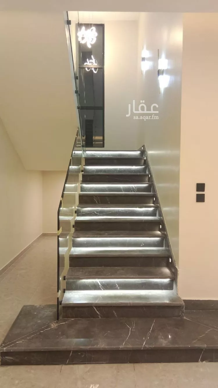 فيلا للبيع في شارع عقرباء 200, حي عقرباء, مدينة امارة منطقة الرياض - الجبيله, منطقة الرياض صورة 2