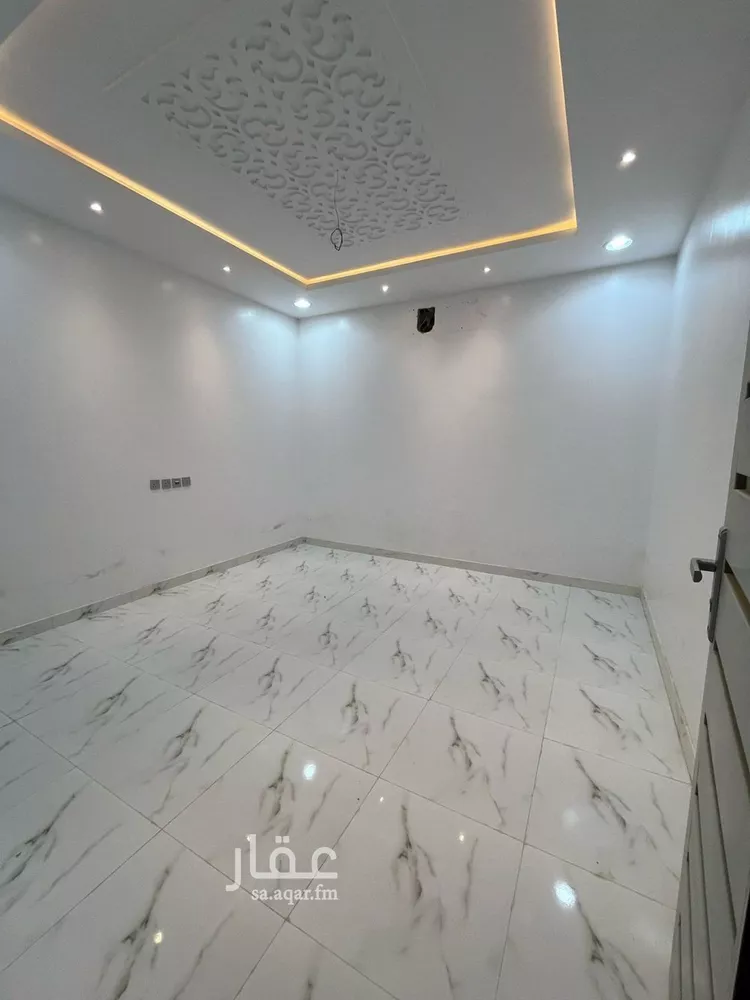 فيلا للإيجار في شارع عمر مكرم, حي الرمال, مدينة الرياض, منطقة الرياض صورة 3