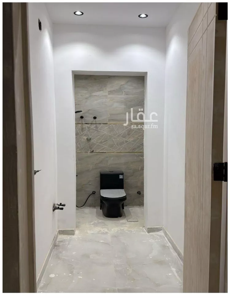 دور للبيع في شارع طريق خريص, حي النظيم, مدينة الرياض, منطقة الرياض صورة 2