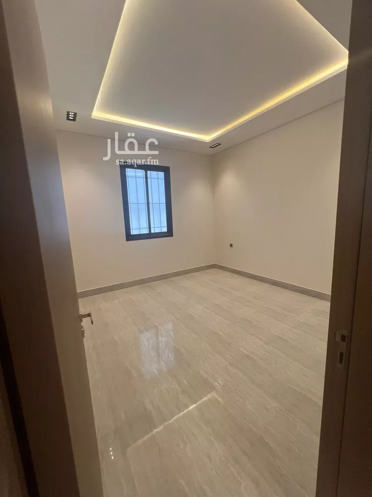 Floor for Sale in Riyadh Ar Rimal 8