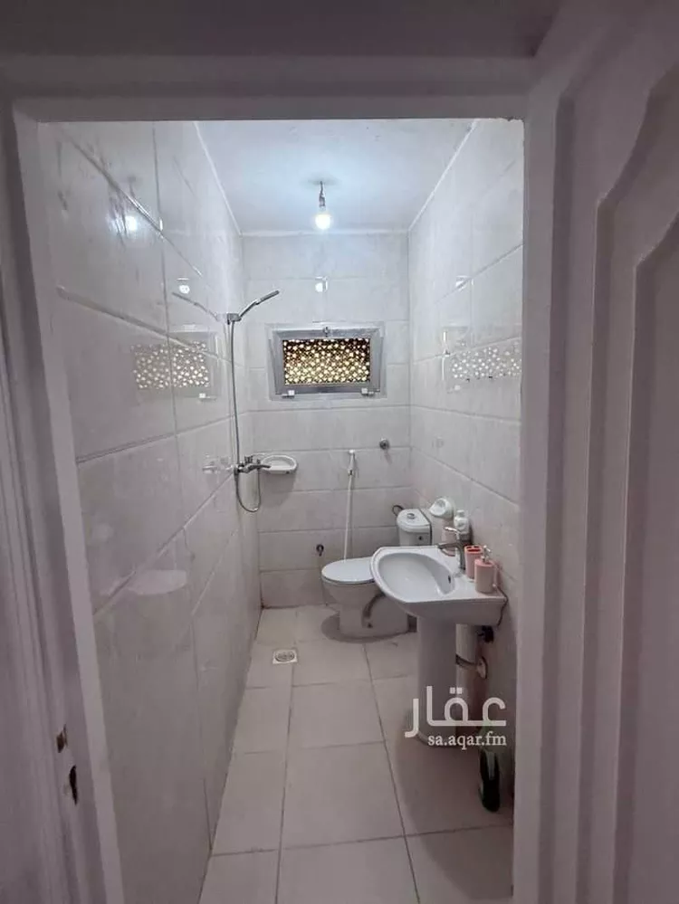 شقة للإيجار في شارع ابن يزيد الربيعي ، حي الفيصلية ، جدة ، جدة صورة 2