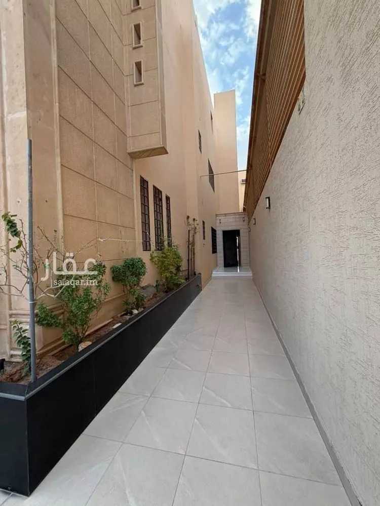 فيلا للبيع في شارع أحمد بن قاسم, حي إشبيلية, مدينة الرياض, منطقة الرياض صورة 3