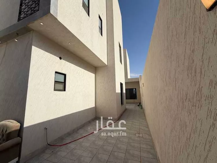 فيلا للبيع في شارع محمد بن أحمد الفاسي, حي المهدية, مدينة الرياض, منطقة الرياض 8