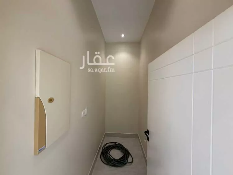 فيلا للبيع في شارع محمد بن أحمد الفاسي, حي المهدية, مدينة الرياض, منطقة الرياض 21