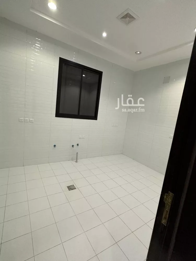 فيلا للبيع في شارع جبل العين, حي ظهرة لبن, مدينة الرياض, منطقة الرياض صورة 2