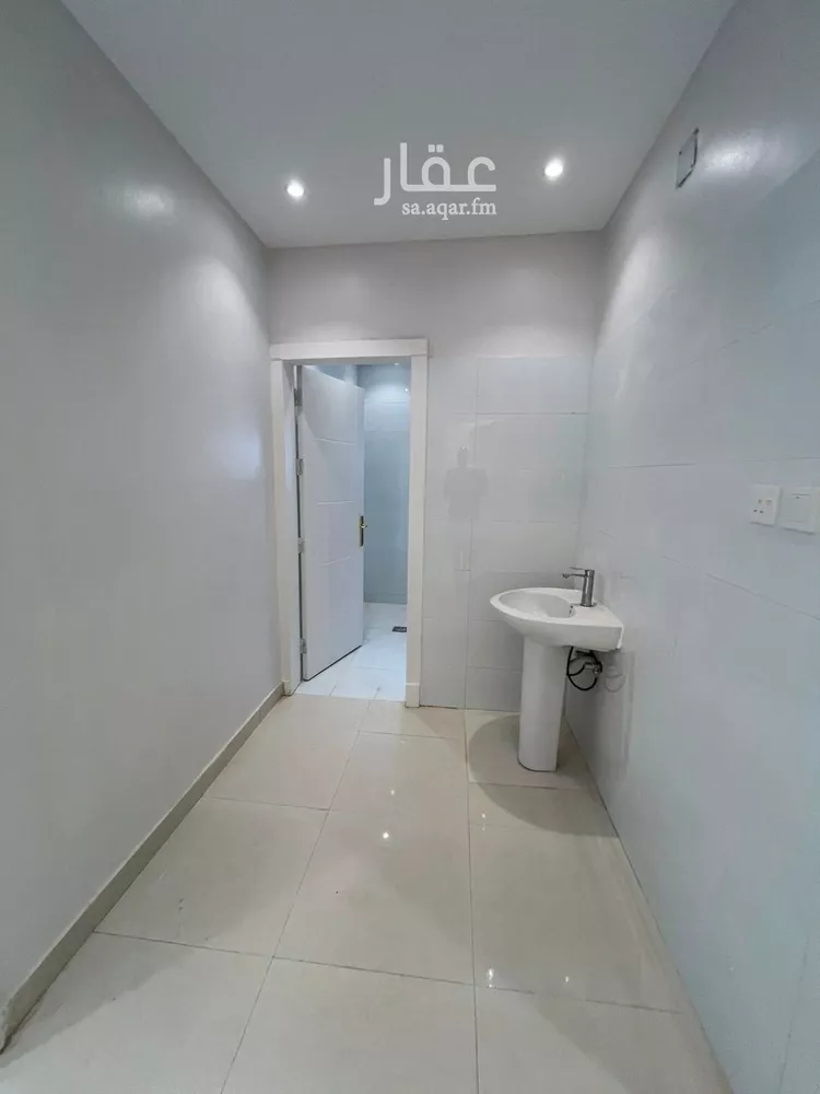 فيلا للإيجار في شارع عقيق اليمامة, حي أم الحمام الغربي, مدينة الرياض, منطقة الرياض صورة 3