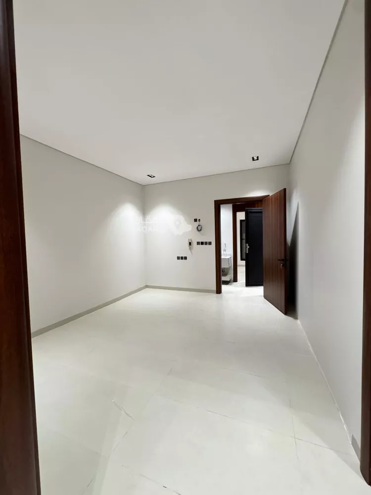 Floor for Sale in Riyadh Al Uraija Al Gharbiyah 11