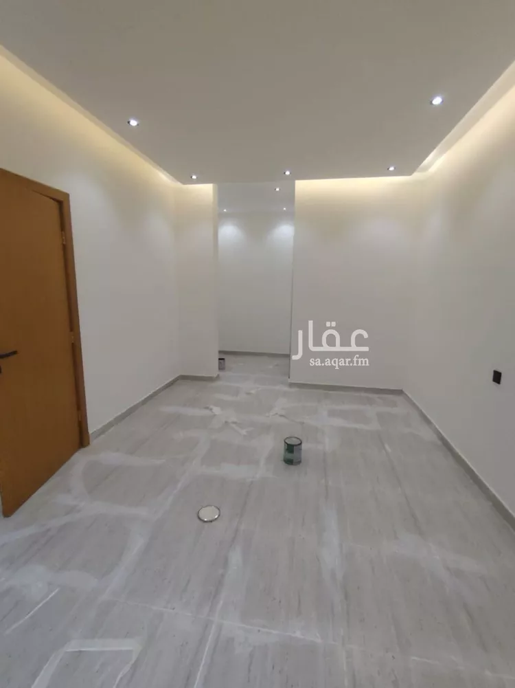 فيلا للبيع في شارع يوسف البزاز, حي عكاظ, مدينة الرياض, منطقة الرياض صورة 4