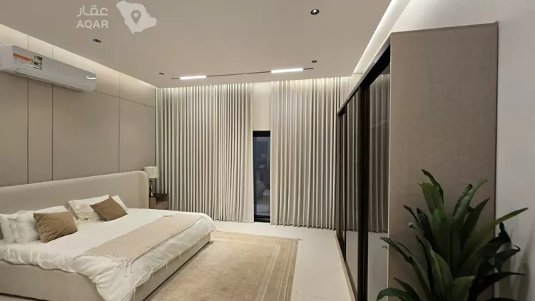 Floor for Sale in Riyadh Okaz 12