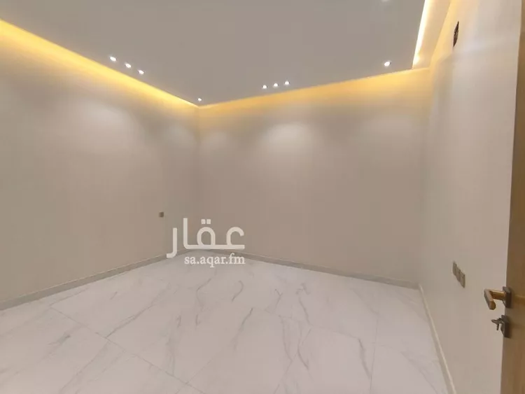 دور للبيع في شارع رفاعة بن شداد, حي عكاظ, مدينة الرياض, منطقة الرياض صورة 2