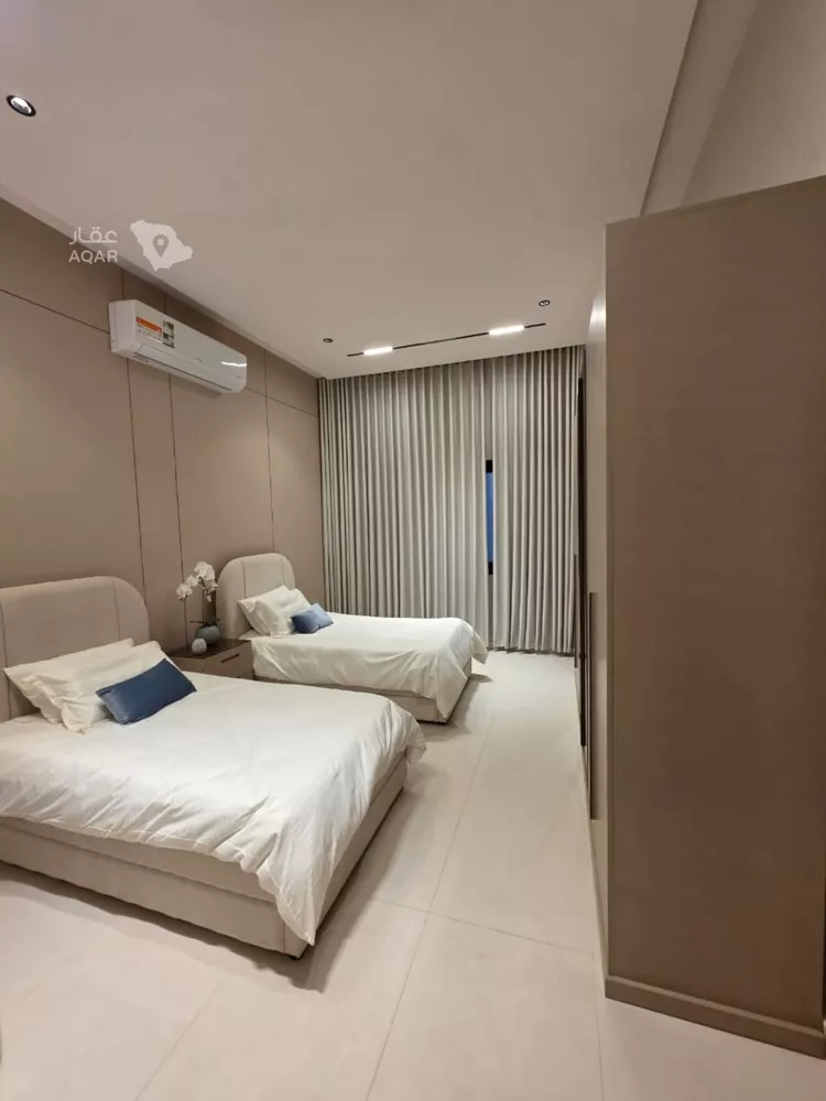 Floor for Sale in Riyadh Okaz 10