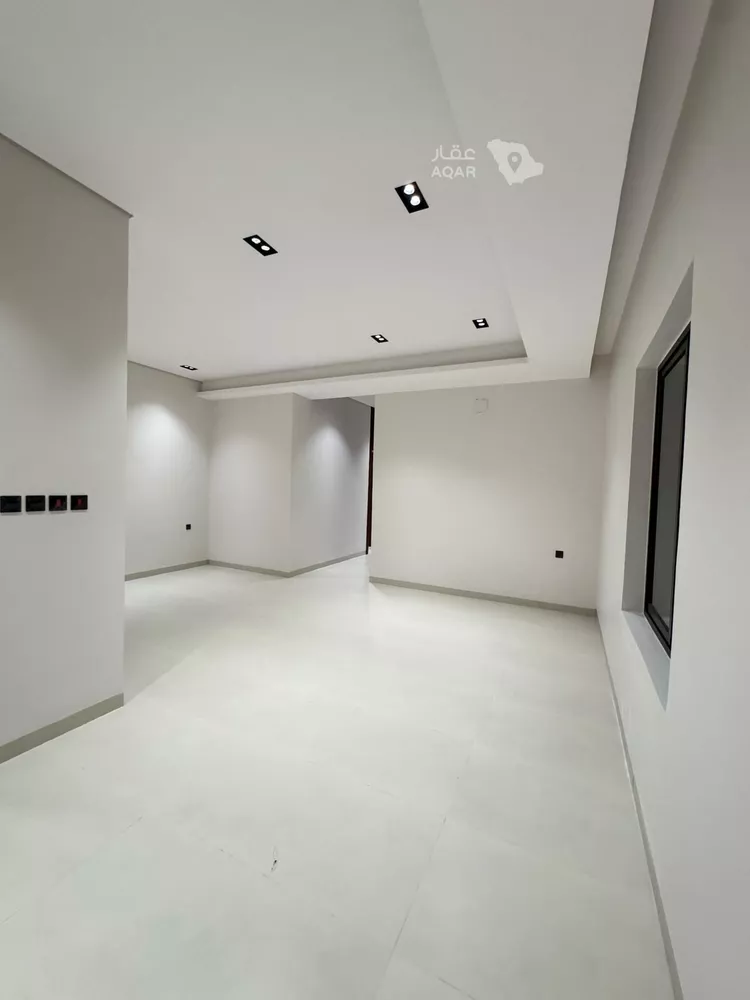 Floor for Sale in Riyadh Al Uraija Al Gharbiyah 10