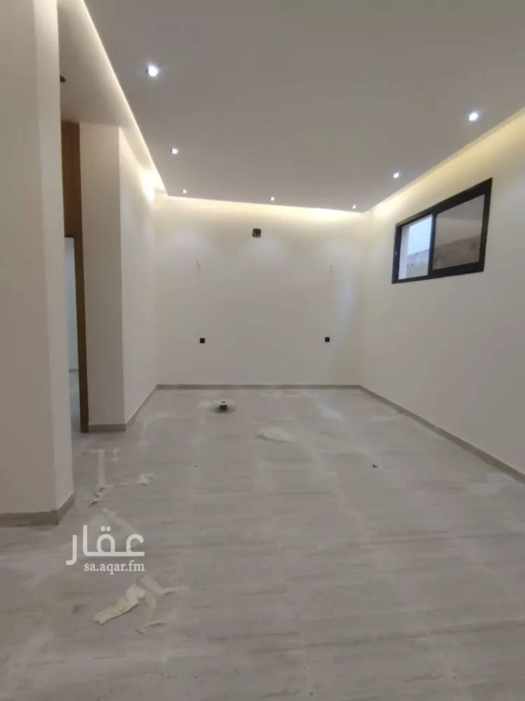 فيلا للبيع في شارع يوسف البزاز, حي عكاظ, مدينة الرياض, منطقة الرياض صورة 3