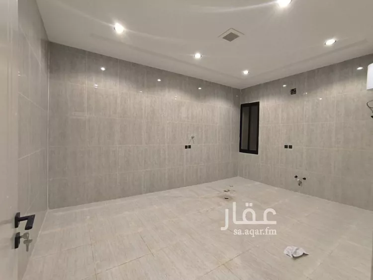 دور للبيع في شارع محمد بن صاف, حي عكاظ, مدينة الرياض, منطقة الرياض صورة 4