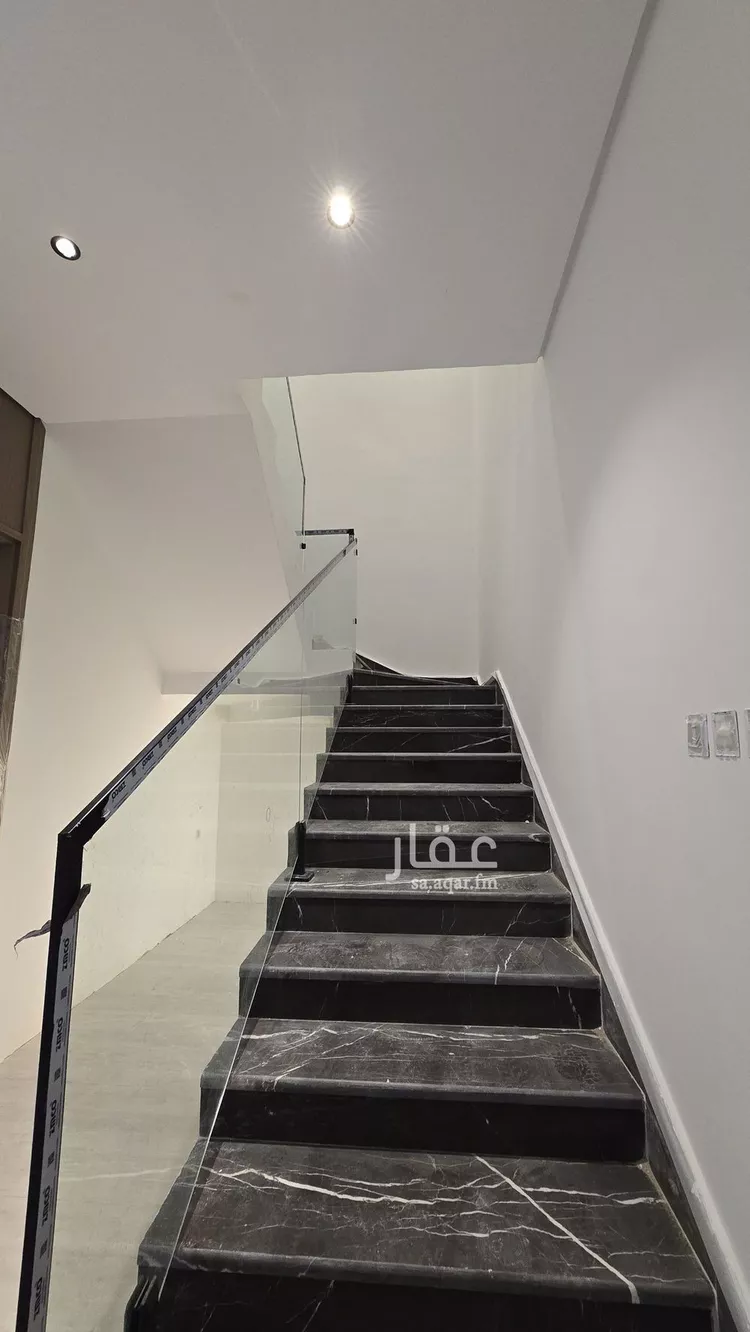 دور للبيع في شارع يحيي التاج, حي الزهرة, مدينة الرياض, منطقة الرياض صورة 2