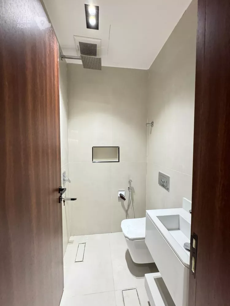 Floor for Sale in Riyadh Al Uraija Al Gharbiyah 10