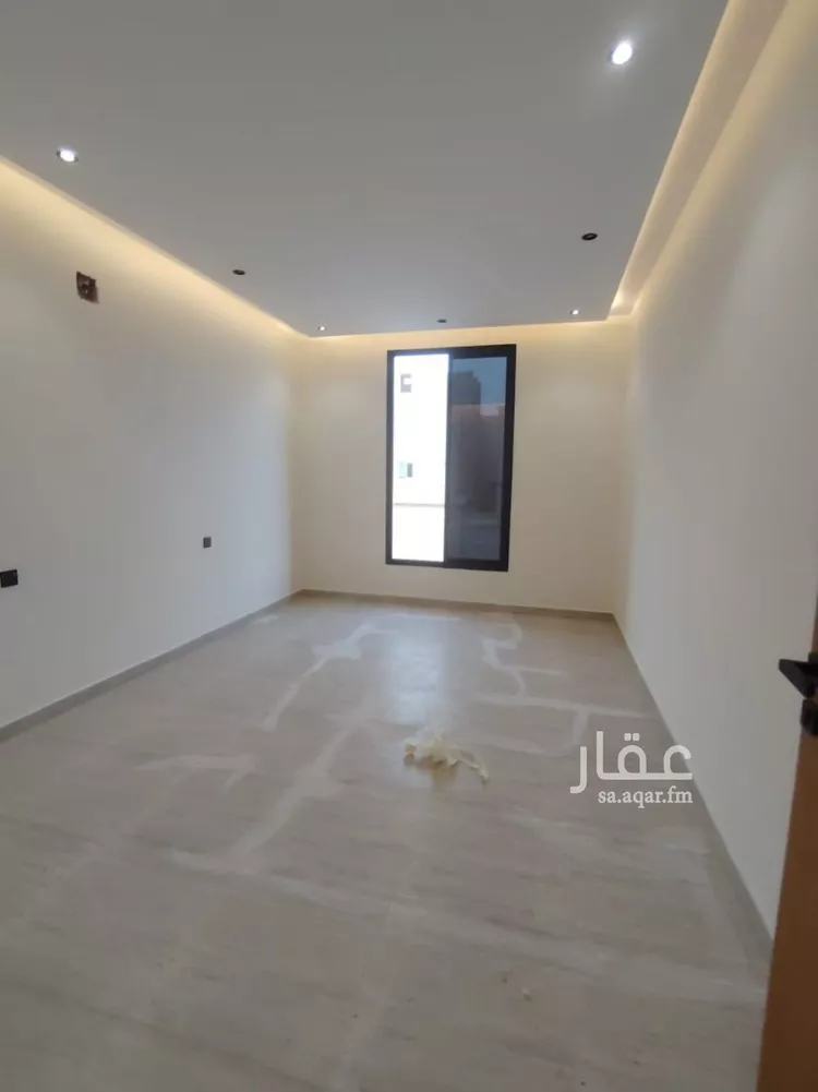 فيلا للبيع في شارع يوسف البزاز, حي عكاظ, مدينة الرياض, منطقة الرياض صورة 5