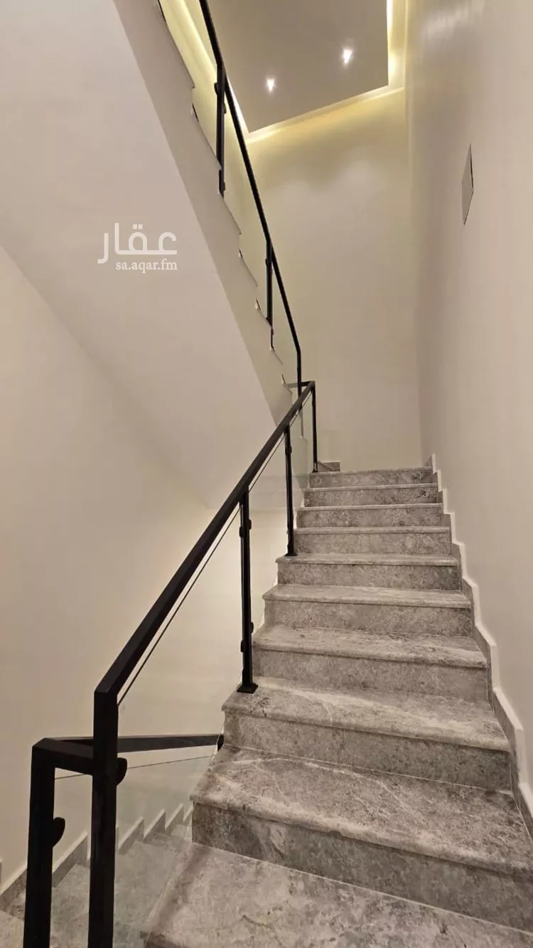 دور للبيع في شارع ابن أبي حاتم, حي بدر, مدينة الرياض, منطقة الرياض صورة 4