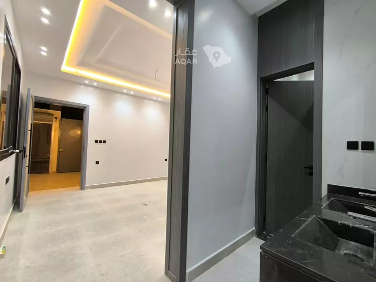 Floor for Sale in Riyadh Tuwaiq 7