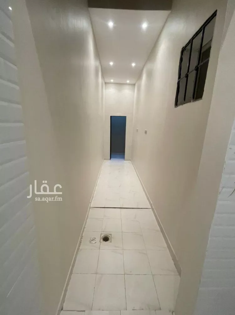 فيلا للإيجار في شارع هبة الله بن حامد, حي الرمال, مدينة الرياض, منطقة الرياض صورة 3