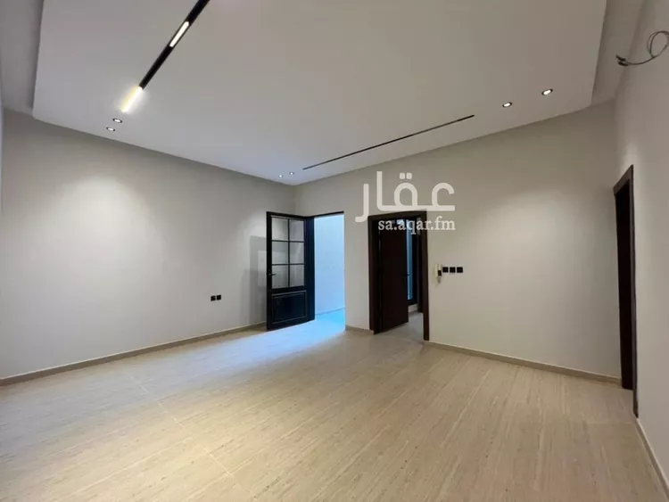فيلا للبيع في شارع أحمد بن محمد العيالي, حي عكاظ, مدينة الرياض, منطقة الرياض صورة 3