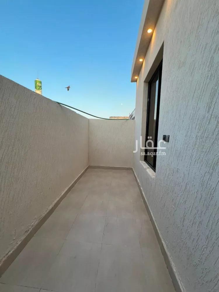 دور للبيع في شارع الأمير سعود بن محمد بن مقرن, حي طويق, مدينة الرياض, منطقة الرياض صورة 3
