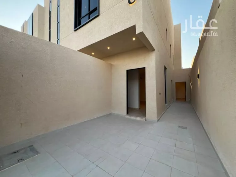 دور للبيع في شارع أحمد بن محمد العيالي, حي عكاظ, مدينة الرياض, منطقة الرياض 13