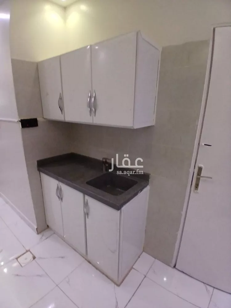شقة للإيجار في شارع عبدالله بن سيف, حي العقيق, مدينة الرياض, منطقة الرياض 4