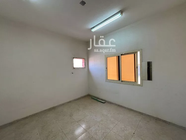 عمارة للإيجار في شارع المهجر, حي الحزام الذهبي, مدينة الاحساء, المنطقة الشرقية صورة 4