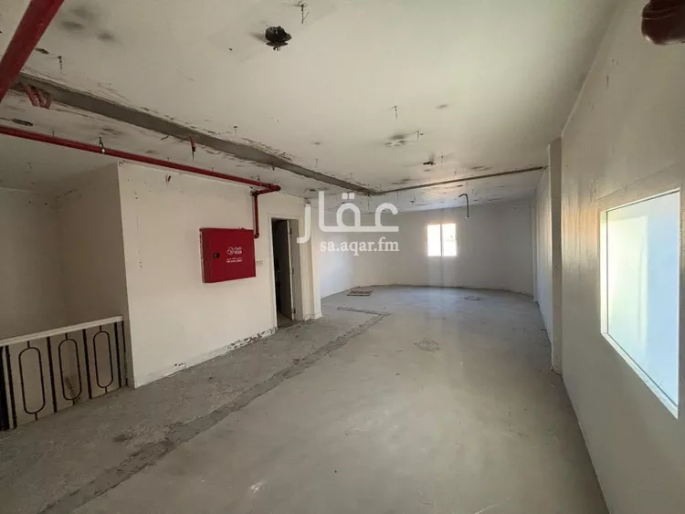 محل للإيجار في شارع الظهران, حي الشروفية, مدينة الاحساء, المنطقة الشرقية صورة 2