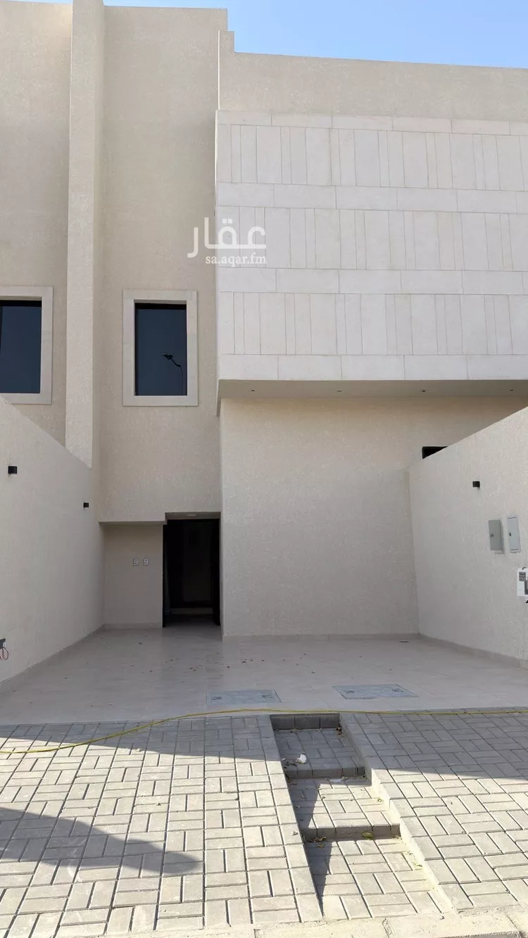 Floor for Sale in Riyadh Al Malaz صورة 3