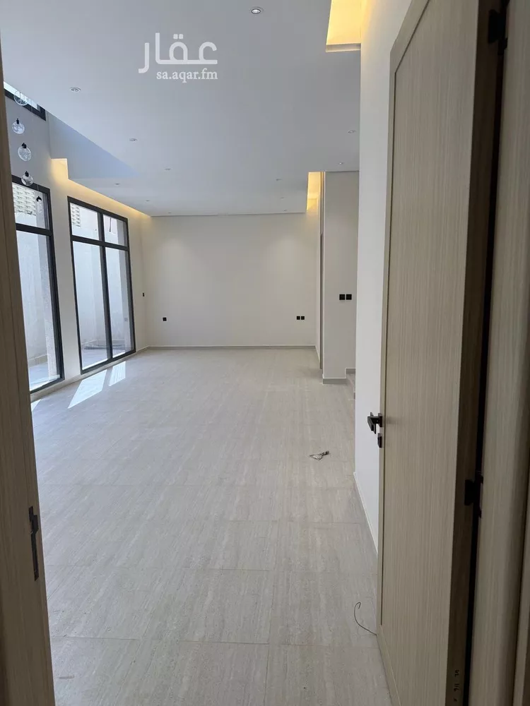 فيلا للبيع في شارع أبي المعالي أحمد الخازن, حي الربوة, مدينة الرياض, منطقة الرياض صورة 3