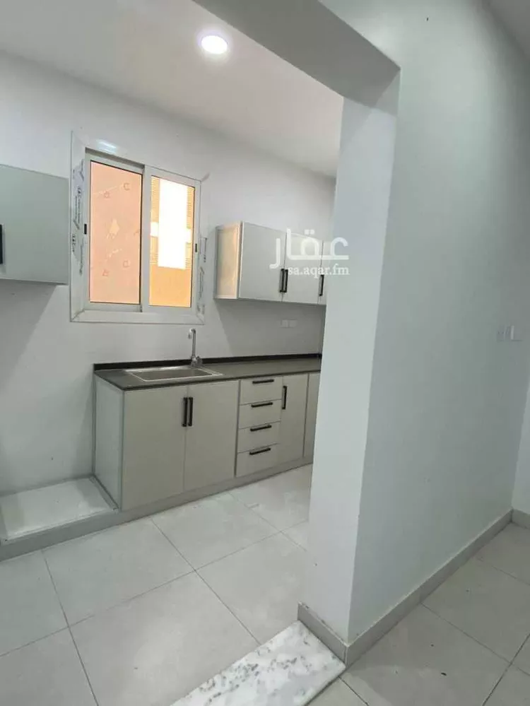 عمارة للإيجار في شارع عبد الله بن حمد آل خليفة, حي الشراع, مدينة جدة, منطقة مكة المكرمة صورة 3