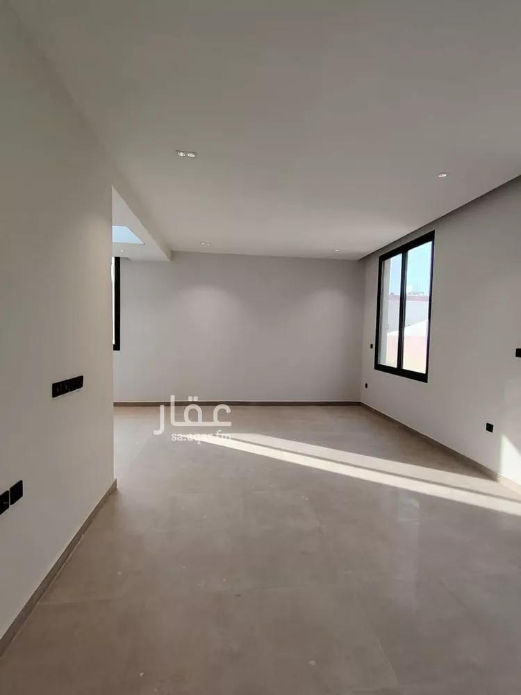 Floor for Sale in Riyadh Al Munsiyah 7